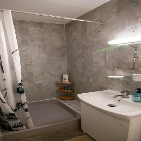 דירה Stylish With Pool 500 Meters To The