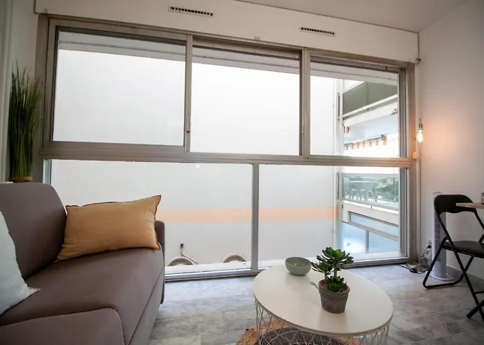 Stylish With Pool 500 Meters To The شقة *